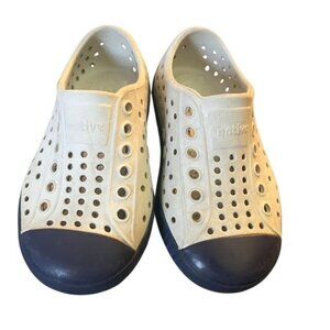 Native Gray and Navy Jefferson Shoes Size C 6